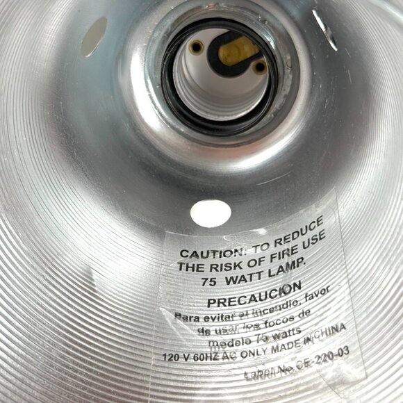 Bayco Portable Clamp Work Task Lamp 5.5" Aluminum Reflector 75 Watt 6 Ft Cord - Picture 3 of 4